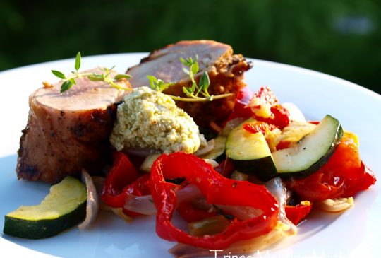 Image: Grillet svinefilet med ovnsbakte grønnsaker og fetakrem