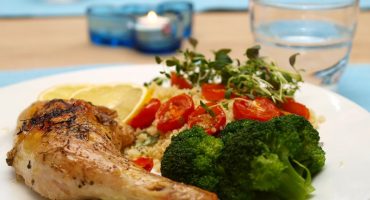 Image: Kyllinglår med tomater, brokkoli, sitron og couscous