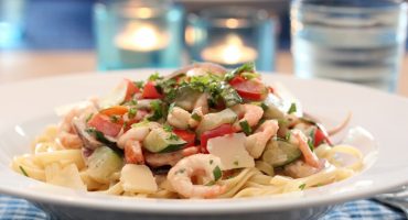 Image: Pasta med paprika, squash og reker