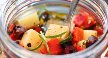 Image: Marinert manchego med paprika og oliven