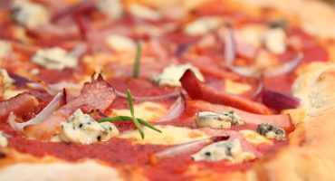 Image: «Trettendedagspizza» med juleskinke og blåmuggost