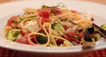 Image: Pasta med parmaskinke, brokkoli og gorgonzola