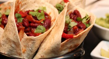 Image: Fajitas med biffstrimler, guacamole og salsa