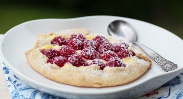Image: Fransk bringebærterte med vaniljekrem