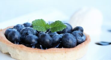Image: Blåbærterter med vaniljeis og balsamicokrem