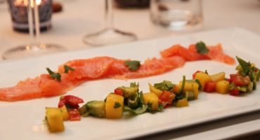 Image: Limemarinert laks med mango- og avokadosalsa