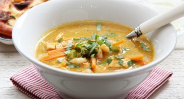 Image: CURRYSUPPE MED LAKS OG REKER