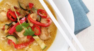 Image: CURRYSUPPE MED KYLLING, PAPRIKA, SQUASH OG LØK