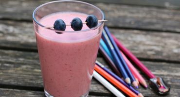 Image: SMOOTHIE MED JORDBÆR OG YOGHURT