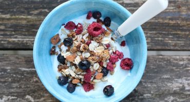 Image: GRANOLA MED NØTTER OG HONNING