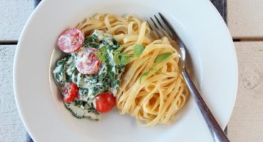 Image: SPAGETTI MED SPINAT, RICOTTA OG TOMATER (VIDEO)