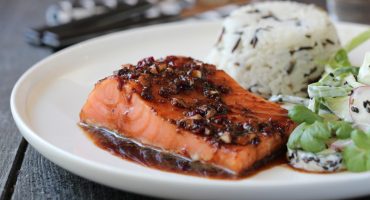 Image: SOYAMARINERT LAKS MED AGURK- OG EPLESALAT