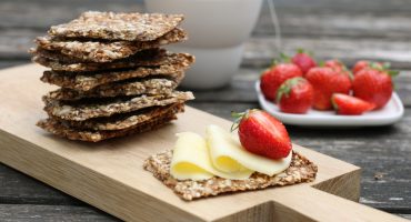 Image: KNEKKEBRØD (VIDEO)