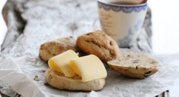 Image: SCONES MED SPELT, NØTTER OG ROSINER