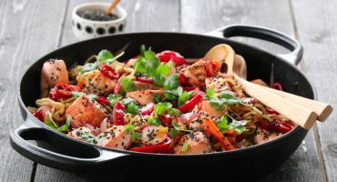 Image: SPICY NUDELSALAT MED LAKS