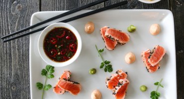 Image: TATAKI AV LAKS MED PONZUSAUS