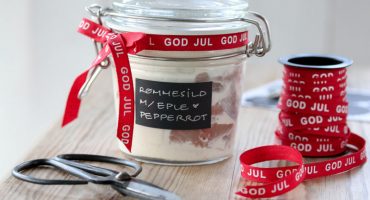 Image: JULESILD MED RØMME, PEPPERROT OG EPLE