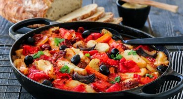 Image: BACALAO MED SORTE OLIVEN