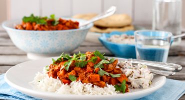 Image: VEGETAR TIKKA MASALA MED RAITA