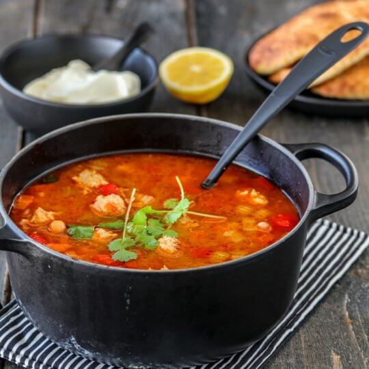 Image: SPICY SUPPE MED LAMMEKJØTTBOLLER & FETAKREM