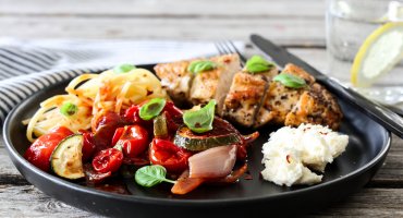 Image: OVNSBAKT RATATOUILLE, KYLLING OG SPAGETTI