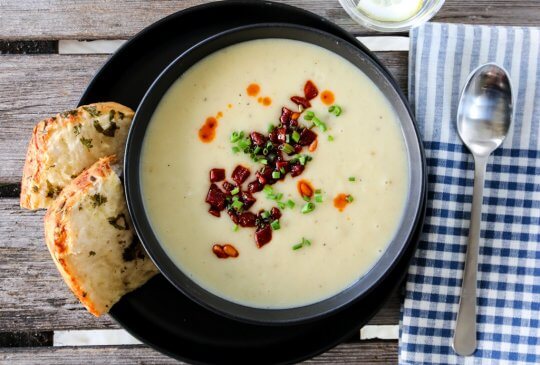 Image: POTET- OG PURRELØKSUPPE MED CHORIZOSMULER