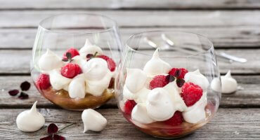 Image: ETON MESS MED RABARBRA OG BRINGEBÆR
