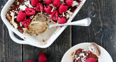 Image: TIRAMISU MED BRINGEBÆR OG HVIT SJOKOLADE