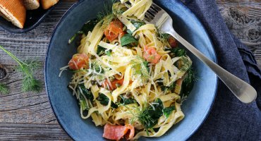 Image: KREMET PASTA MED RØKT LAKS OG SPINAT