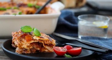 Image: LASAGNE MED SALSICCIA OG MOZZARELLA