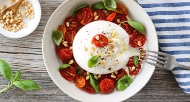 Image: BURRATA OG KONFITERTE TOMATER