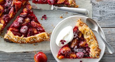 Image: GALETTE MED PLOMMER OG BRINGEBÆR