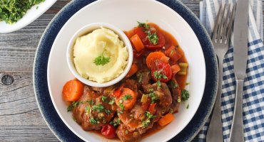 Image: OSSO BUCO MED CHERRYTOMATER OG GREMOLATA