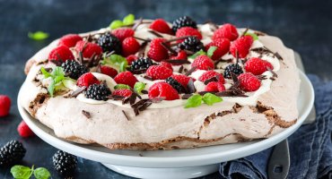 Image: SJOKOLADEPAVLOVA I RØDT, HVITT OG BLÅTT